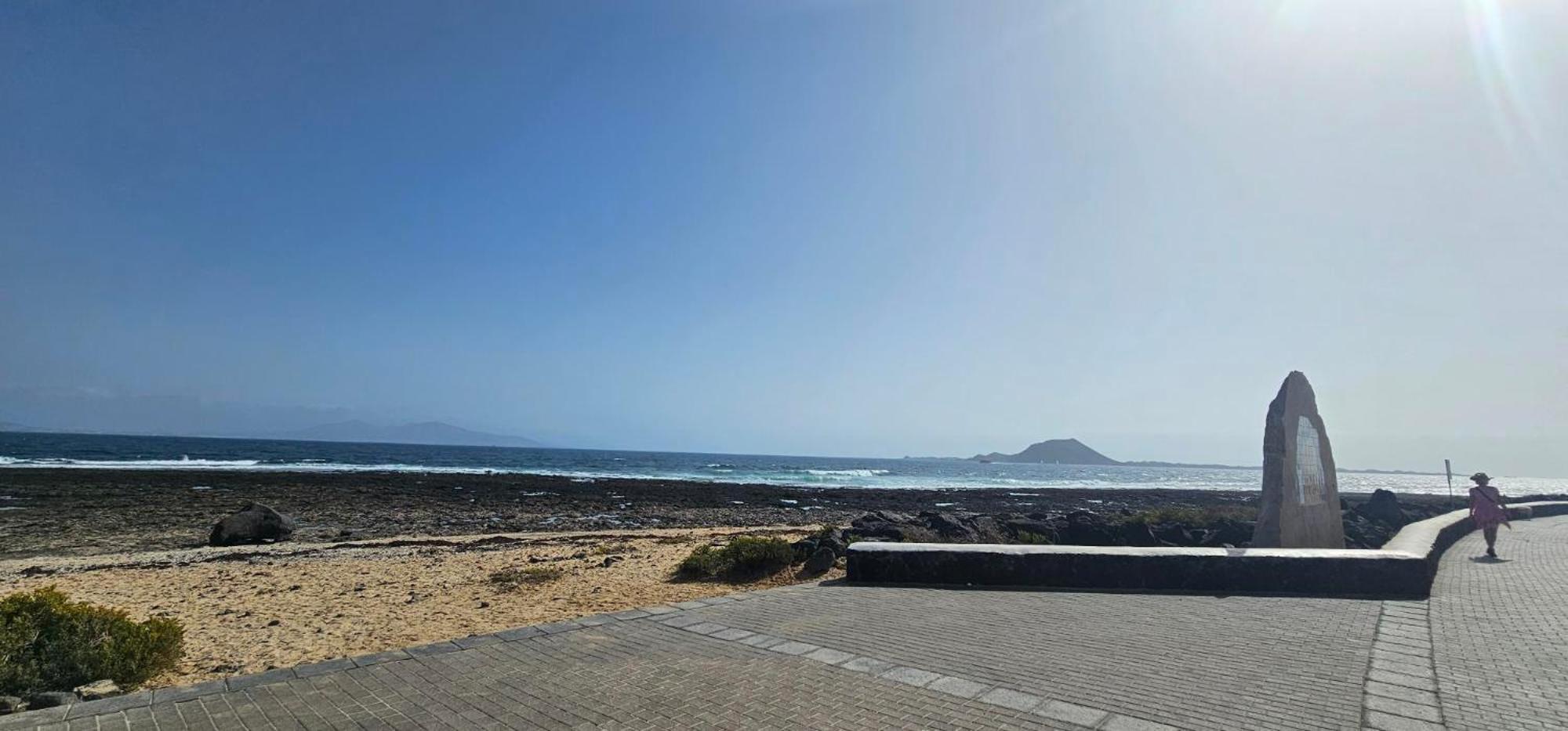 Bienvenue Appart Lumineux Avec Ascenseur Et Vue Sur La Mer Corralejo Exteriör bild